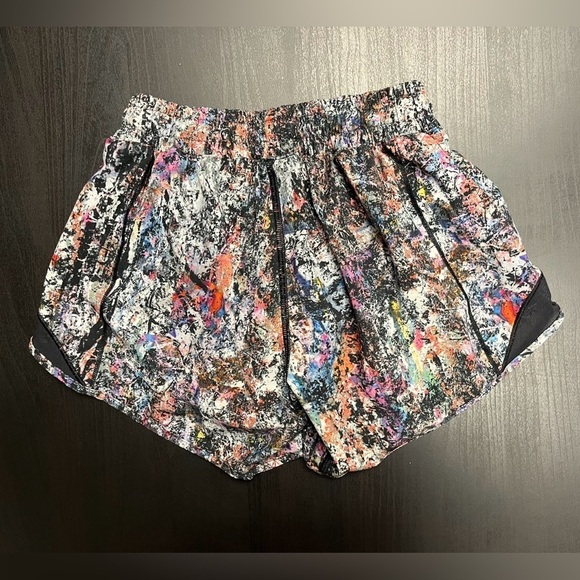 Lululemon Hotty Hot Short II *Long 4" - Sz 2 - Picture 2 of 7